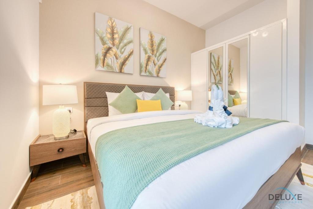 Дубай: Splendid 2BR in Victoria Residency Al Furjan by Deluxe Holiday Homes