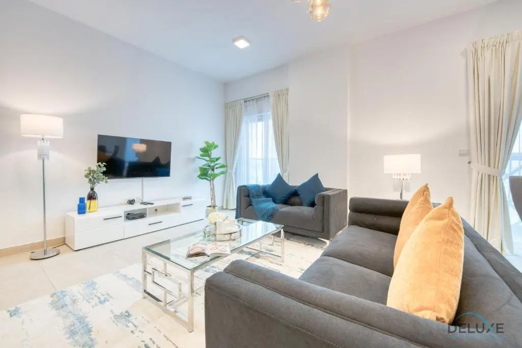 Дубай: Splendid 2BR in Victoria Residency Al Furjan by Deluxe Holiday Homes