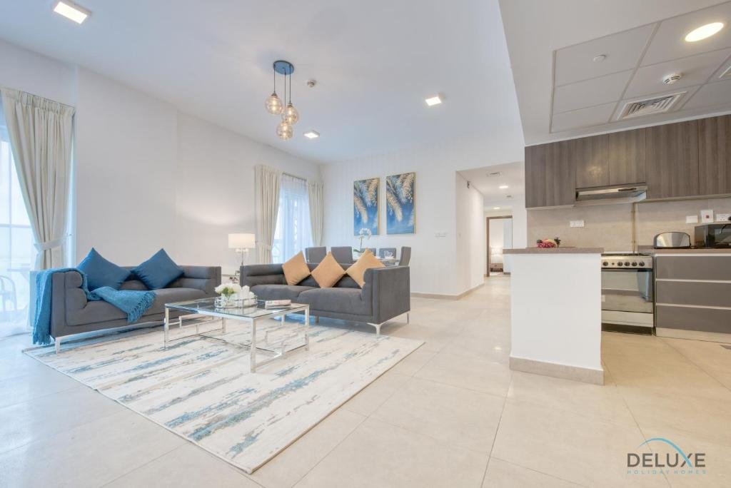 Дубай: Splendid 2BR in Victoria Residency Al Furjan by Deluxe Holiday Homes