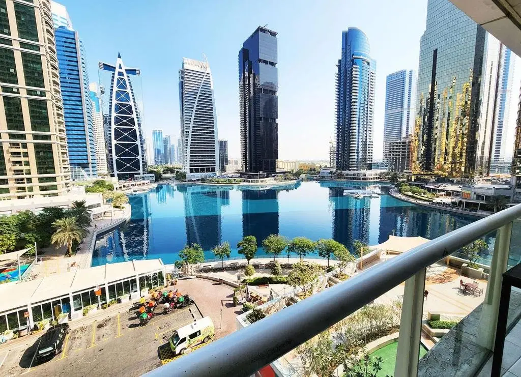 Дубай: RH- Lake Terrace, Cluster D, JLT, 1BR near Metro