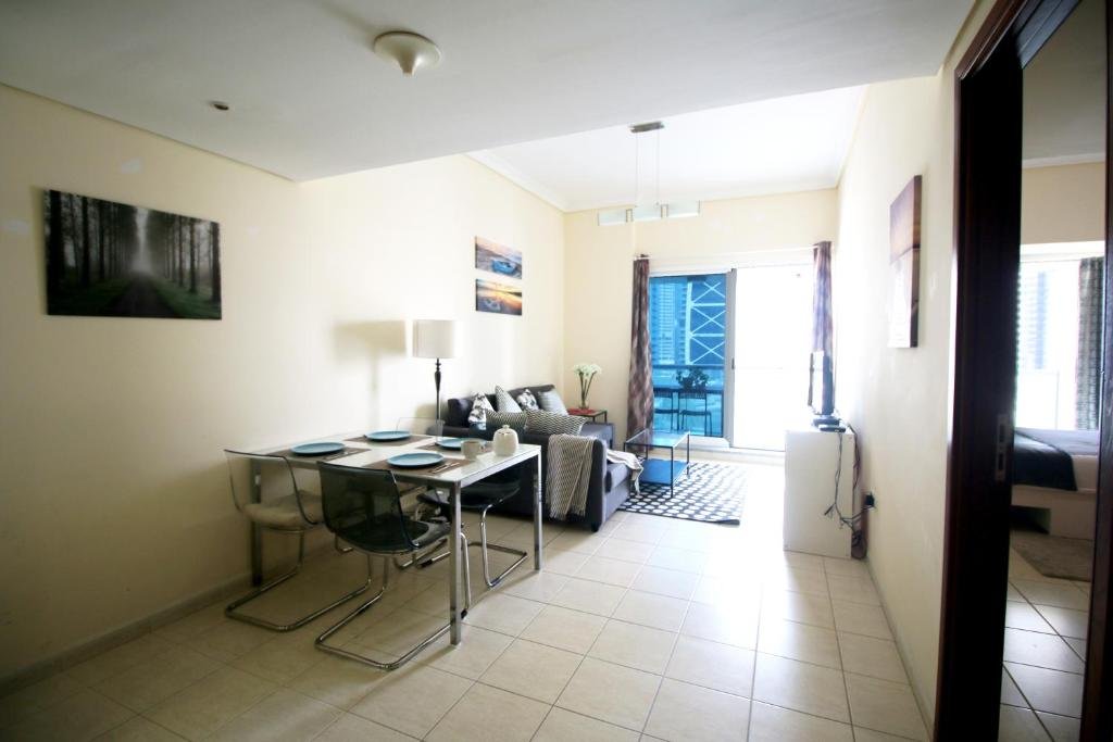 Дубай: RH- Lake Terrace, Cluster D, JLT, 1BR near Metro