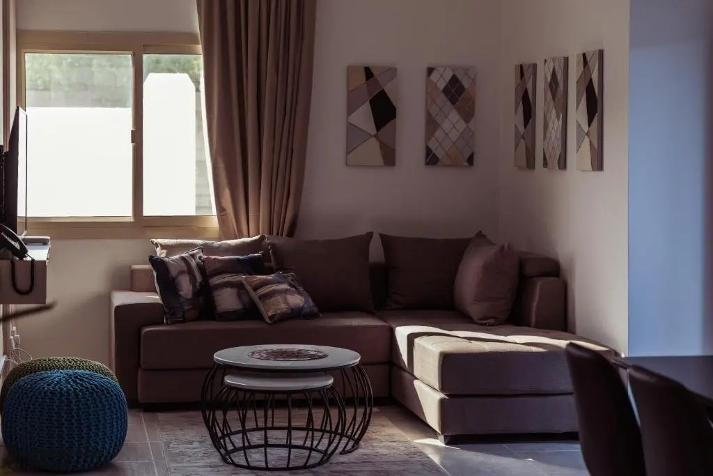 Дубай: Charming Home 2BR + Kids - La Mer beach 10min walk