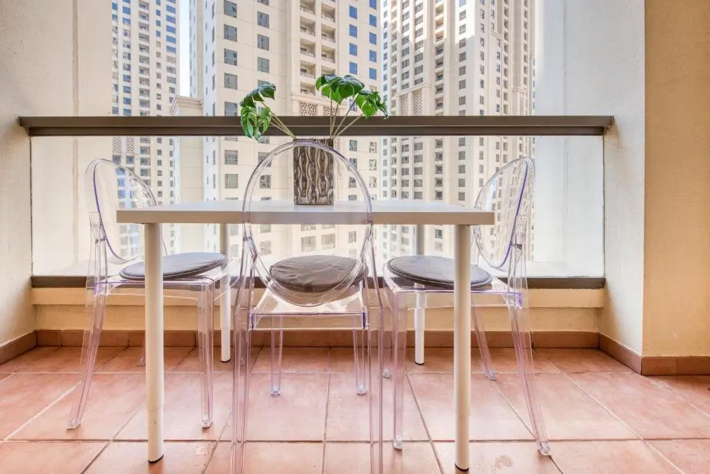 Дубай: Classy 1BR in Bahar, Jumeirah Beach Residence by Deluxe Holiday Homes