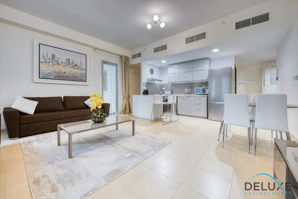 Дубай: Classy 1BR in Bahar, Jumeirah Beach Residence by Deluxe Holiday Homes