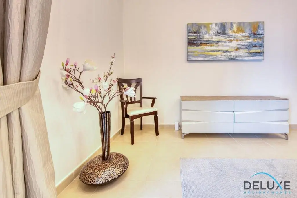 Дубай: Classy 1BR in Bahar, Jumeirah Beach Residence by Deluxe Holiday Homes