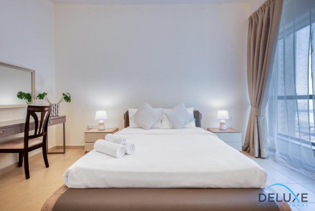 Дубай: Classy 1BR in Bahar, Jumeirah Beach Residence by Deluxe Holiday Homes