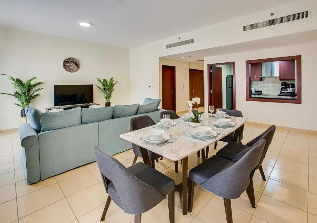 Дубай: Apricus Holiday Homes -JBR Rimal 2BD in front of The Beach