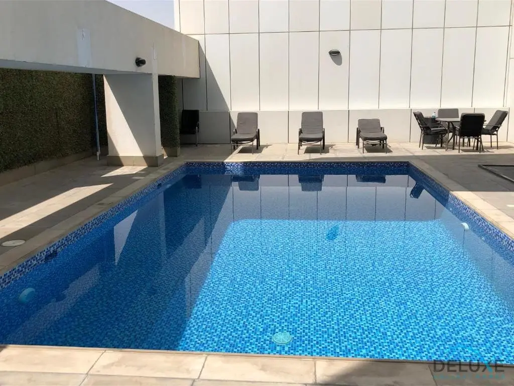Дубай: Captivating Studio at Giovanni Boutique Suites DSC by Deluxe Holiday Homes
