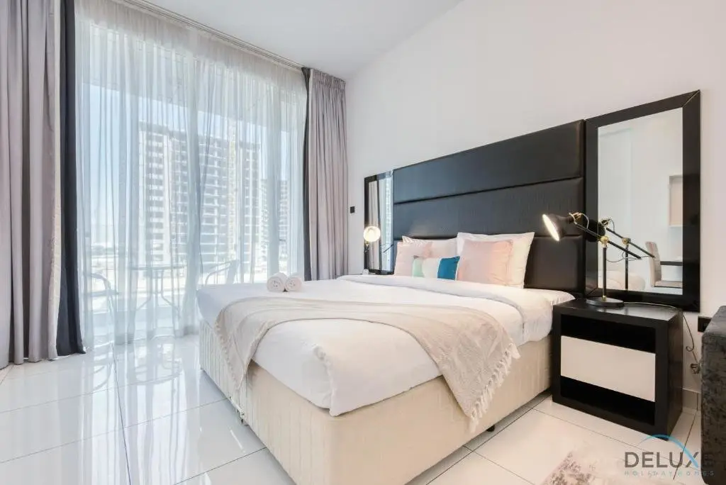 Дубай: Captivating Studio at Giovanni Boutique Suites DSC by Deluxe Holiday Homes