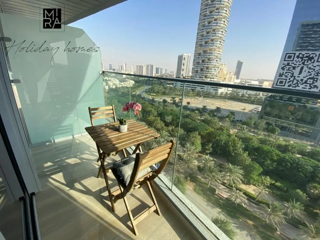 Дубай: Serviced Studio in Bloom Heights by Mira Holiday Homes