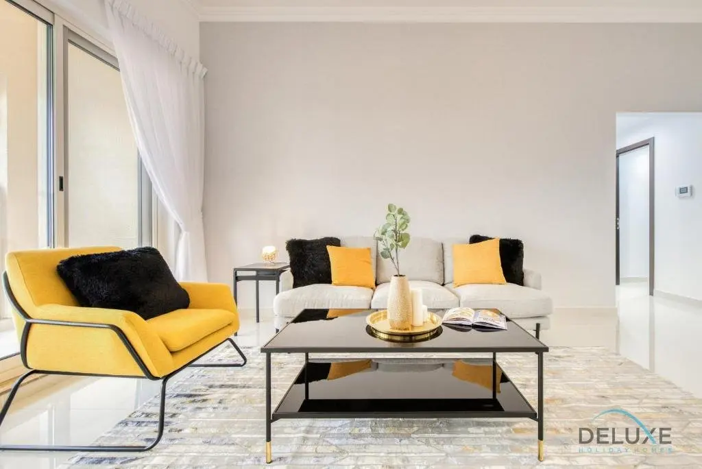 Дубай: Vivid 2BR at Canal Residences West Dubai Sports City by Deluxe Holiday Homes