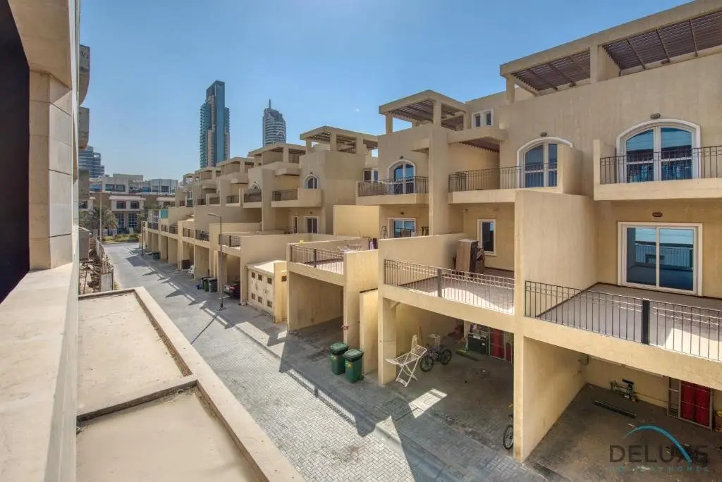 Дубай: Welcoming 2BR at Park Corner JVC by Deluxe Holiday Homes