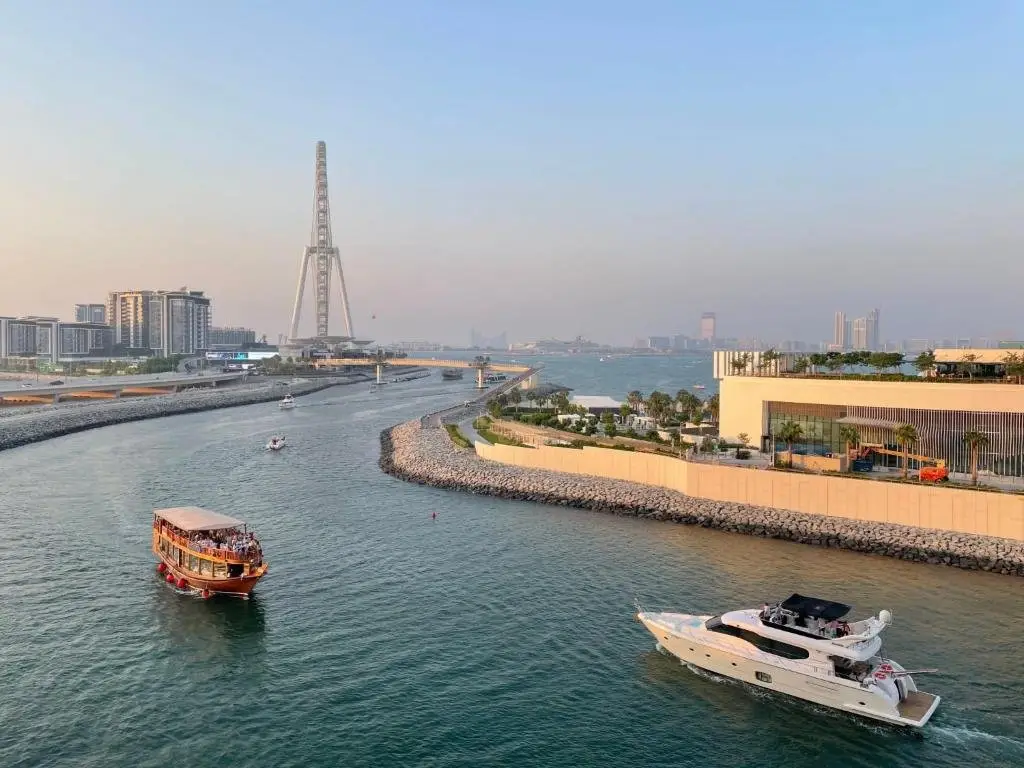 Дубай: Silkhaus with marina & beach view 1BDR near Bluewaters Island