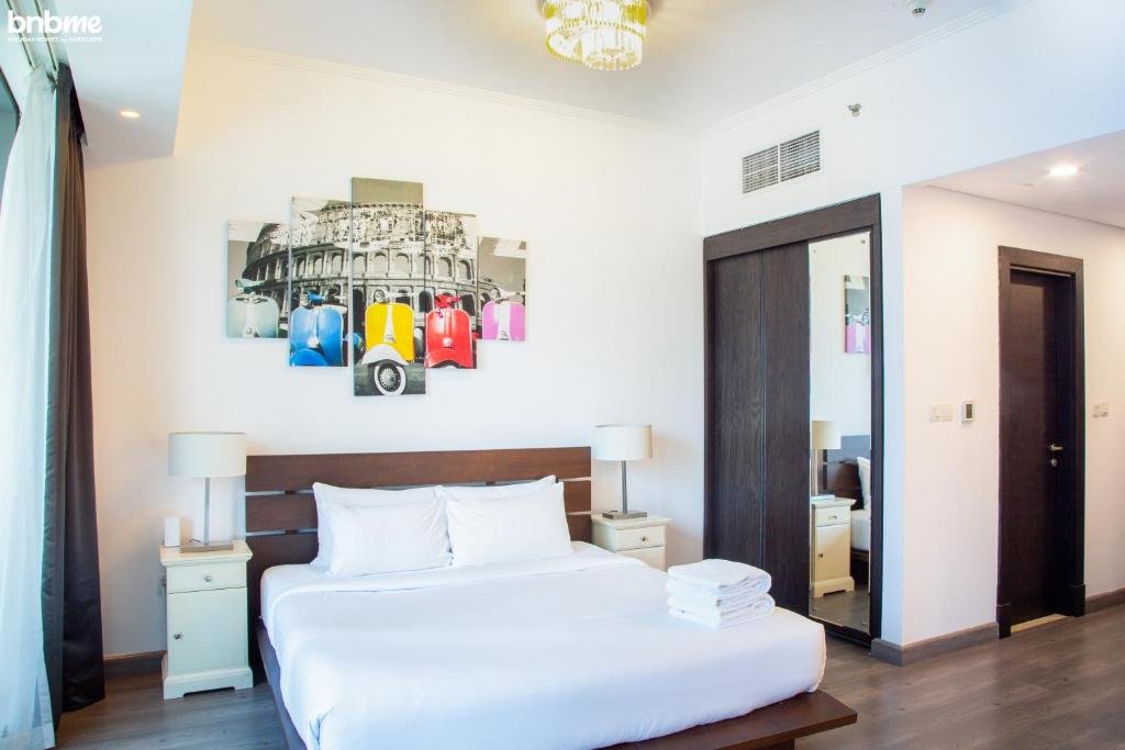 Дубай: Classic Studio - heart of the Marina - by bnbme homes - 808
