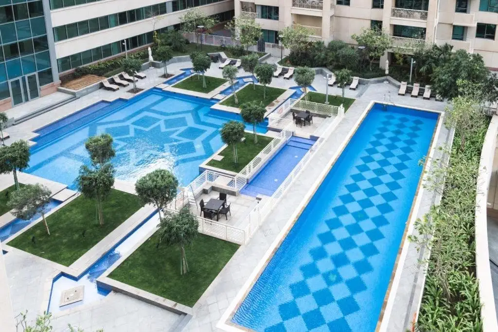 Дубай: Quintessential Quarters: 29th Fl Views - Walk to Opera, Mall and Burj Khalifa