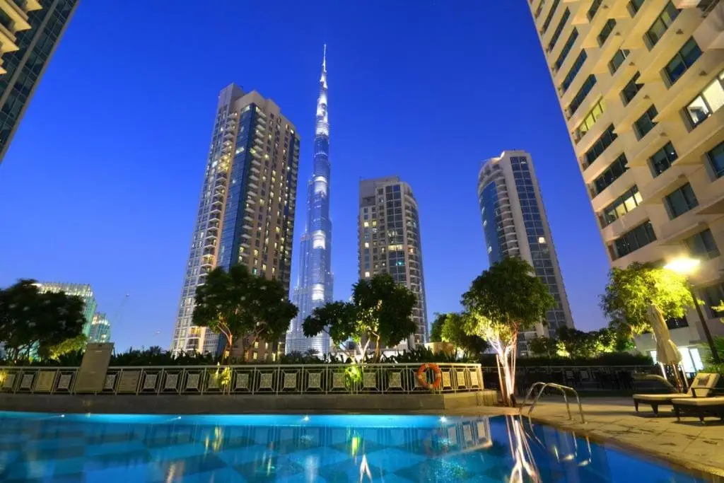 Дубай: Quintessential Quarters: 29th Fl Views - Walk to Opera, Mall and Burj Khalifa