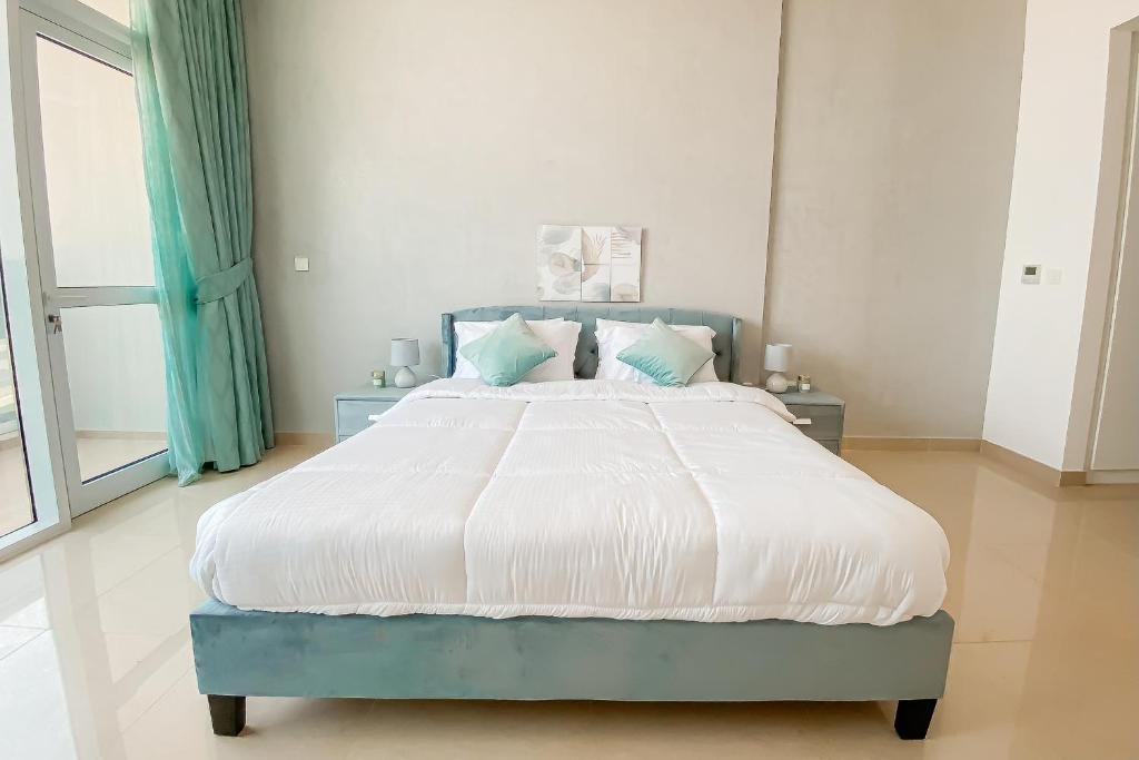 Рас-эль-Хайма: RH- Lovely 2 bedroom apartment, Lagoon View in Gateway Residences