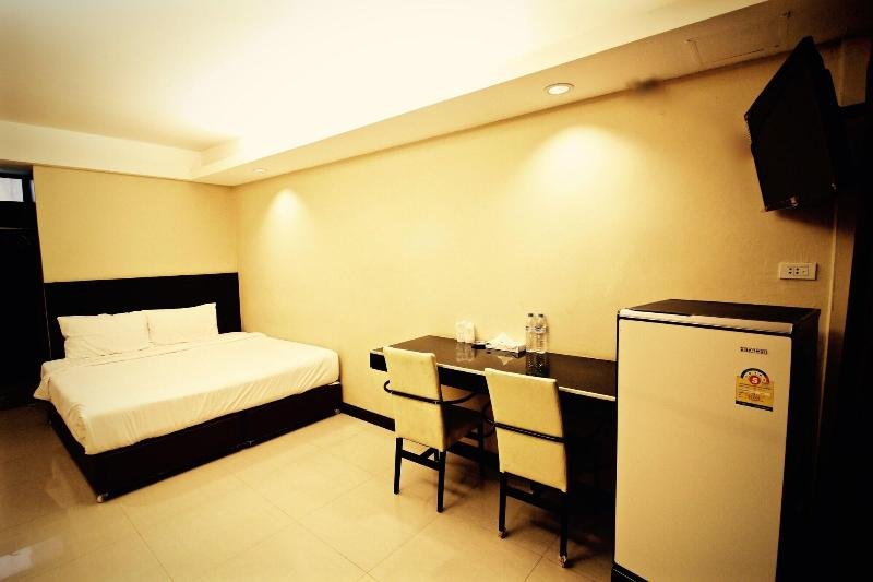 Паттайя: OYO 128 Kkinn South Pattaya Hotel