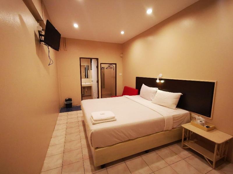 Паттайя: OYO 128 Kkinn South Pattaya Hotel