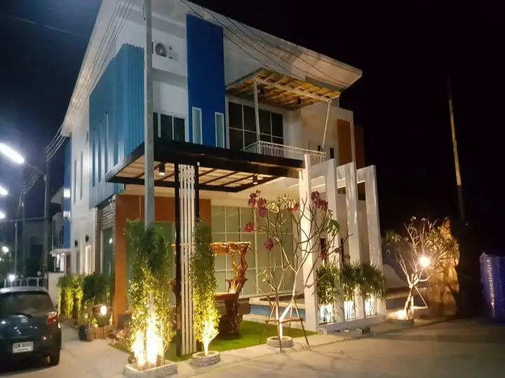 Пранбури : Baan Manow