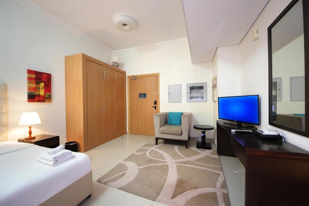 Дубай: Signature Holiday Homes - Luxury Studio Apartment Al Barsha South Dubai