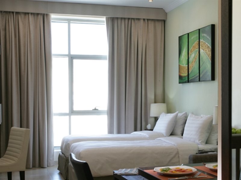 Дубай: Milton Hotel Apartment