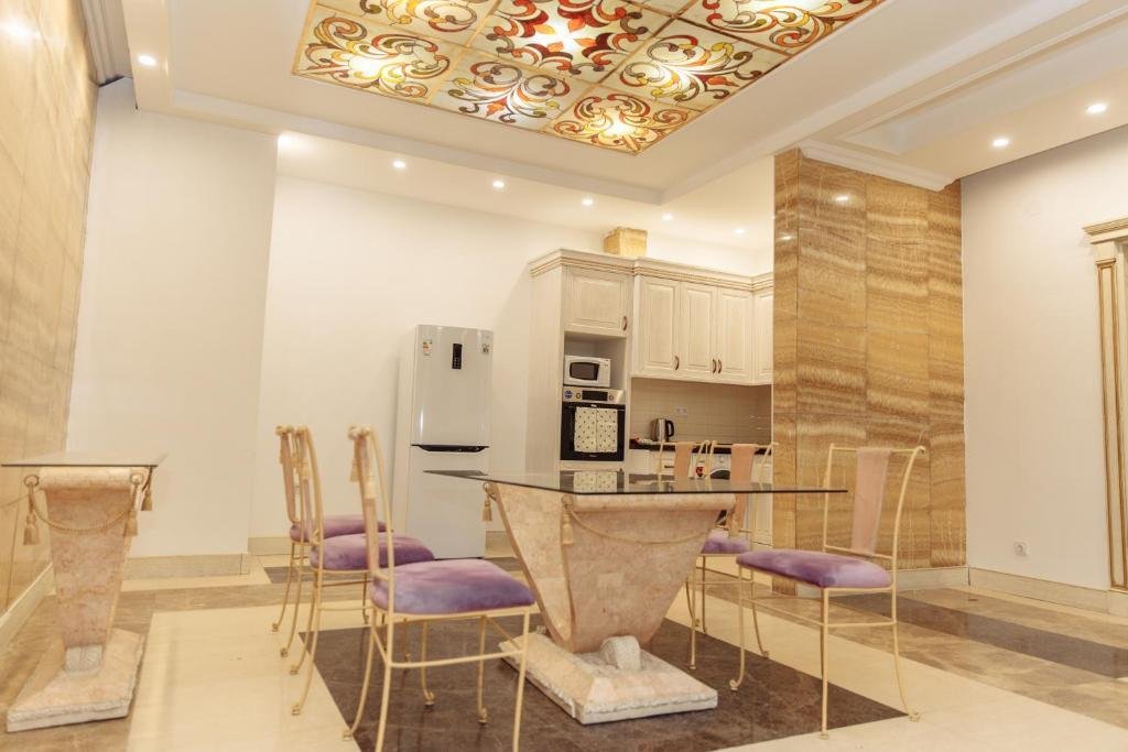 Атырау: SULO Apartments (Суло Апартментс)