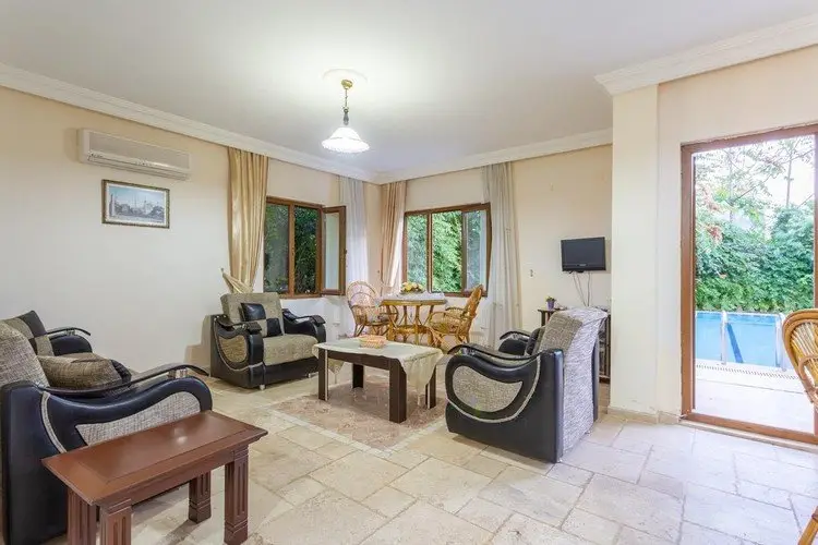 Ешилькёй: Xantos Ortak Havuzlu Villa