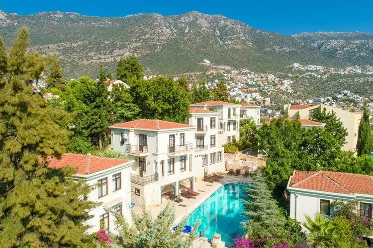 Ешилькёй: Xantos Ortak Havuzlu Villa