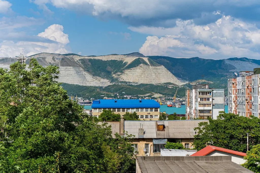 Новороссийск: LetoApart na Leytenanta Shmidta