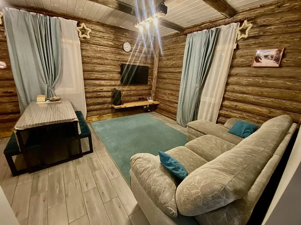 Шерегеш: Гостевой дом Избушки guestHouse Маленькая
