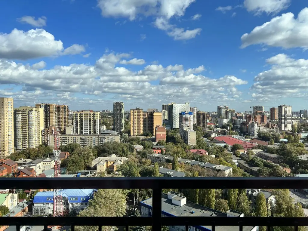 Ростов-на-Дону: Квартира в Центре с Видом на Город в Новом Жк