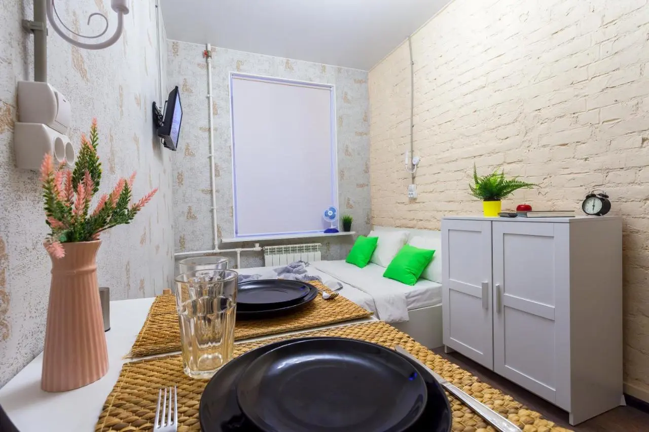 Санкт-Петербург: Guests Love on Kazanskaya