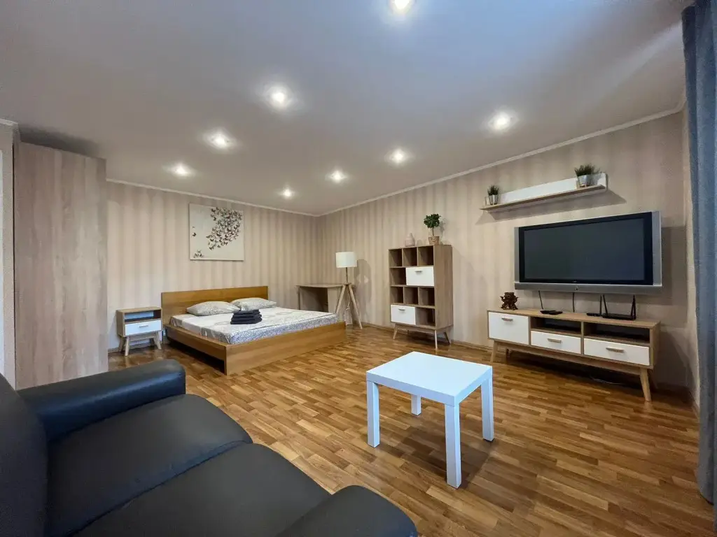 Кемерово: Na Ulitse Pritomskaya Naberezhnaya 13 Apartments