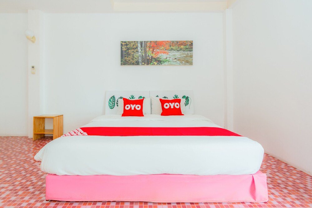 Прачуапкхирикхан: Koh Lak Resort by OYO Rooms