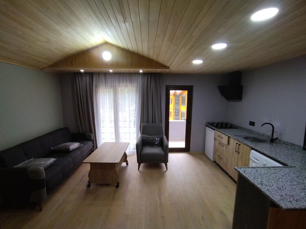 Aderfia Suite Hotel — фото 1