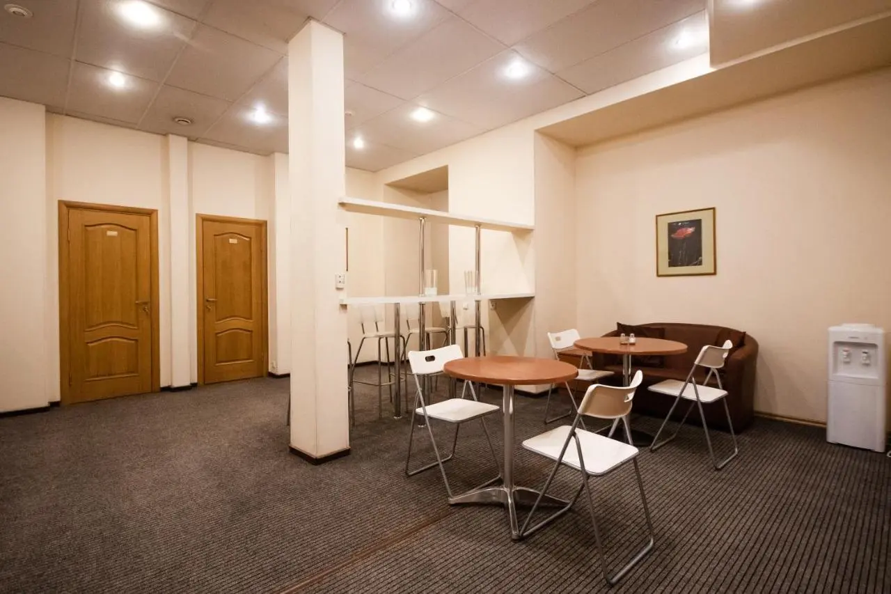 Санкт-Петербург: Nevsky 136 Guest House