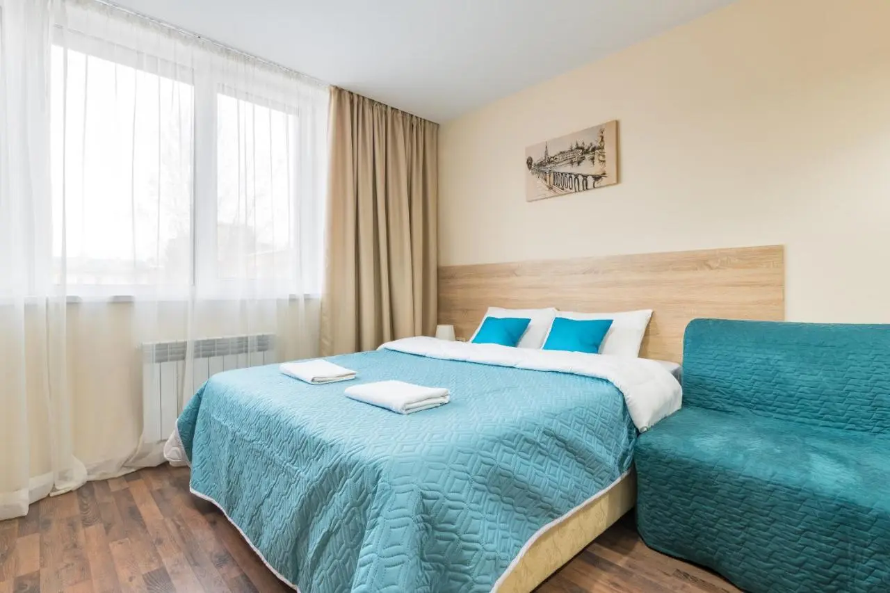 Санкт-Петербург: FlatHome24 апарт-отель на Швецова 8