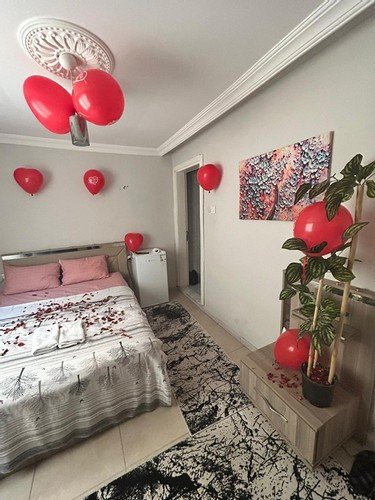 Измир: İzmir Çınar Apart