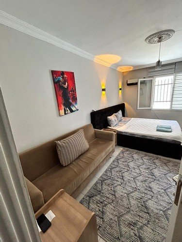 Измир: İzmir Çınar Apart