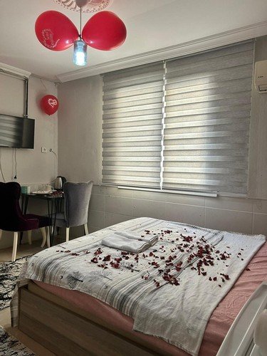 Измир: İzmir Çınar Apart