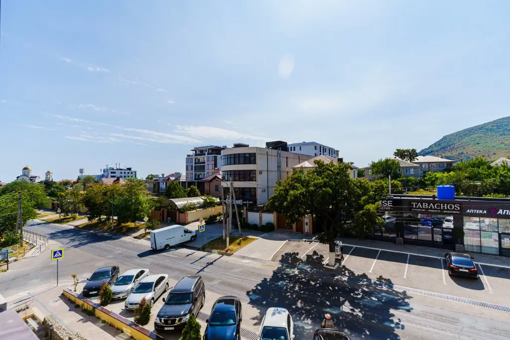 Новороссийск: LetoApart na Shosseynoy