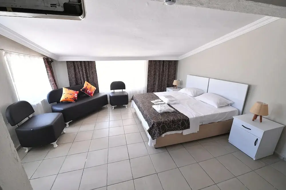 Бурхание: Nilhan Otel