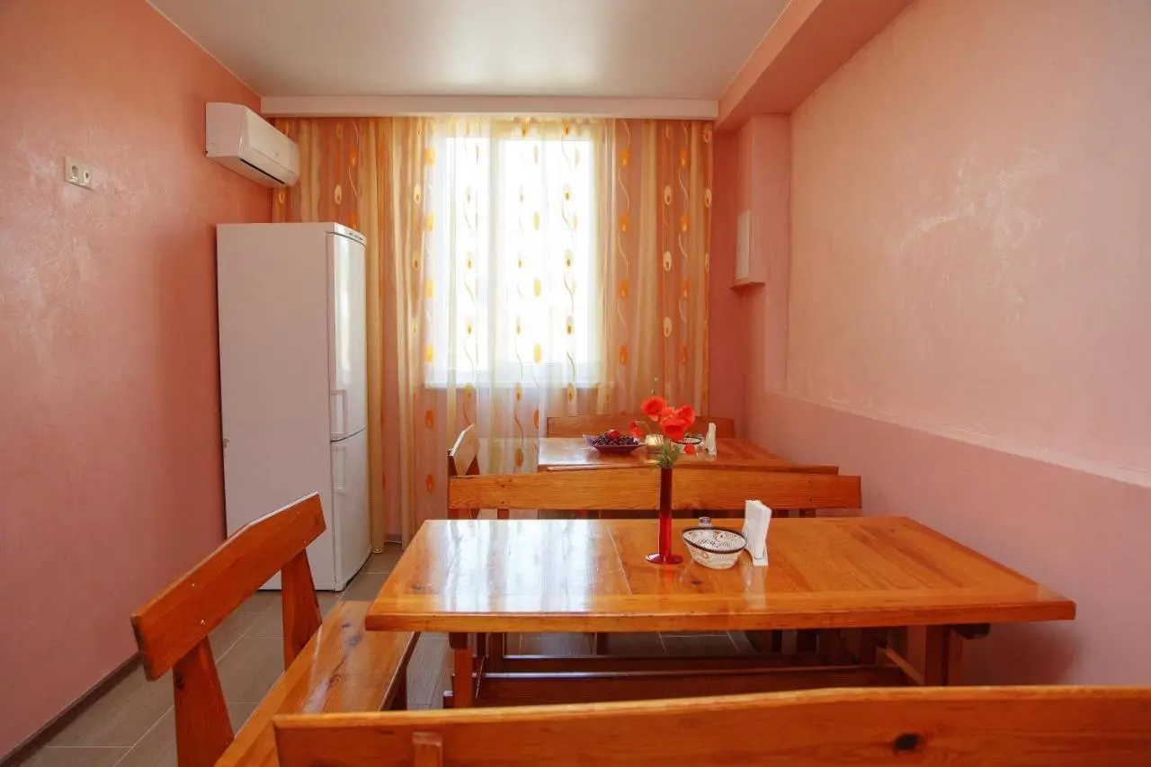 Геленджик: Mini-hotel Divnomorskiy