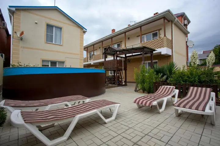Анапа: Guest House Tri Sestri
