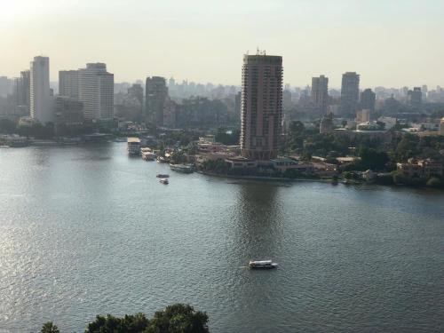 Каир: Nile Hunters Suites & Apartments