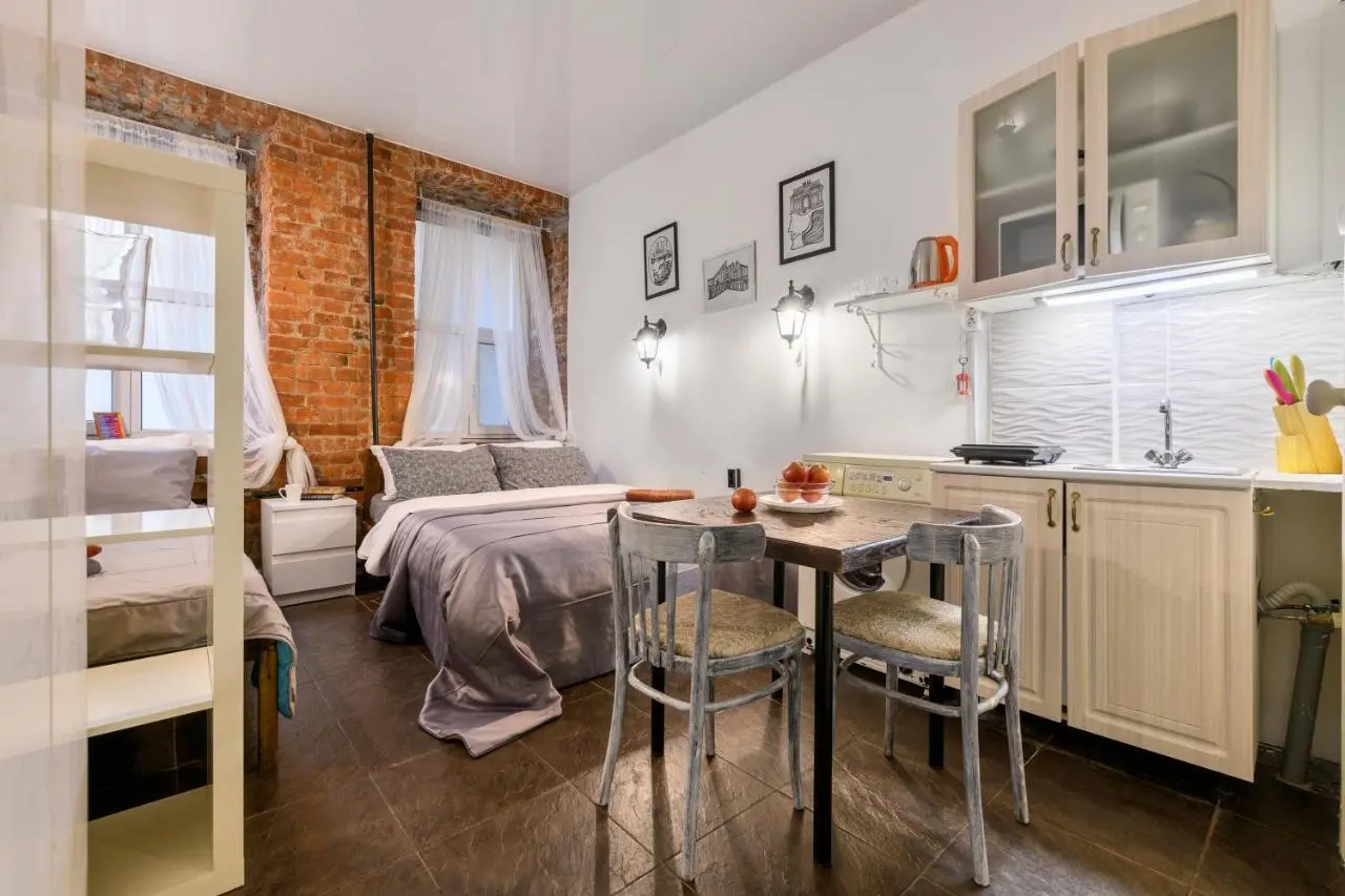 Reshetnikovo: RentalSPb 5 studios on Nevsky 172