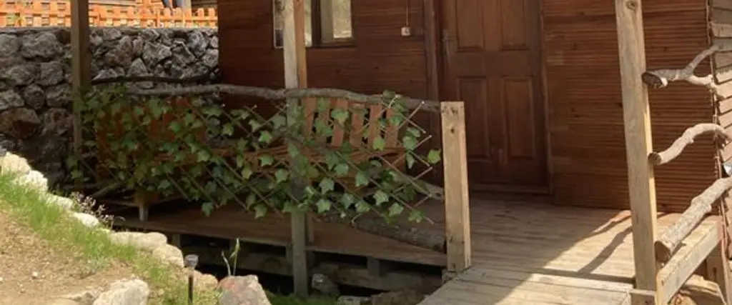 Кумлуджа: Rosebud Lodge