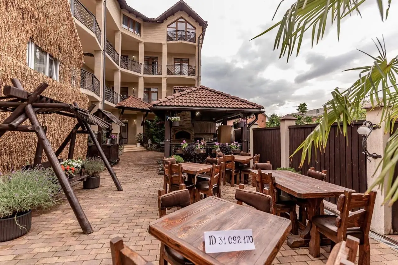 Дивноморское: Guest House Yuzhniy