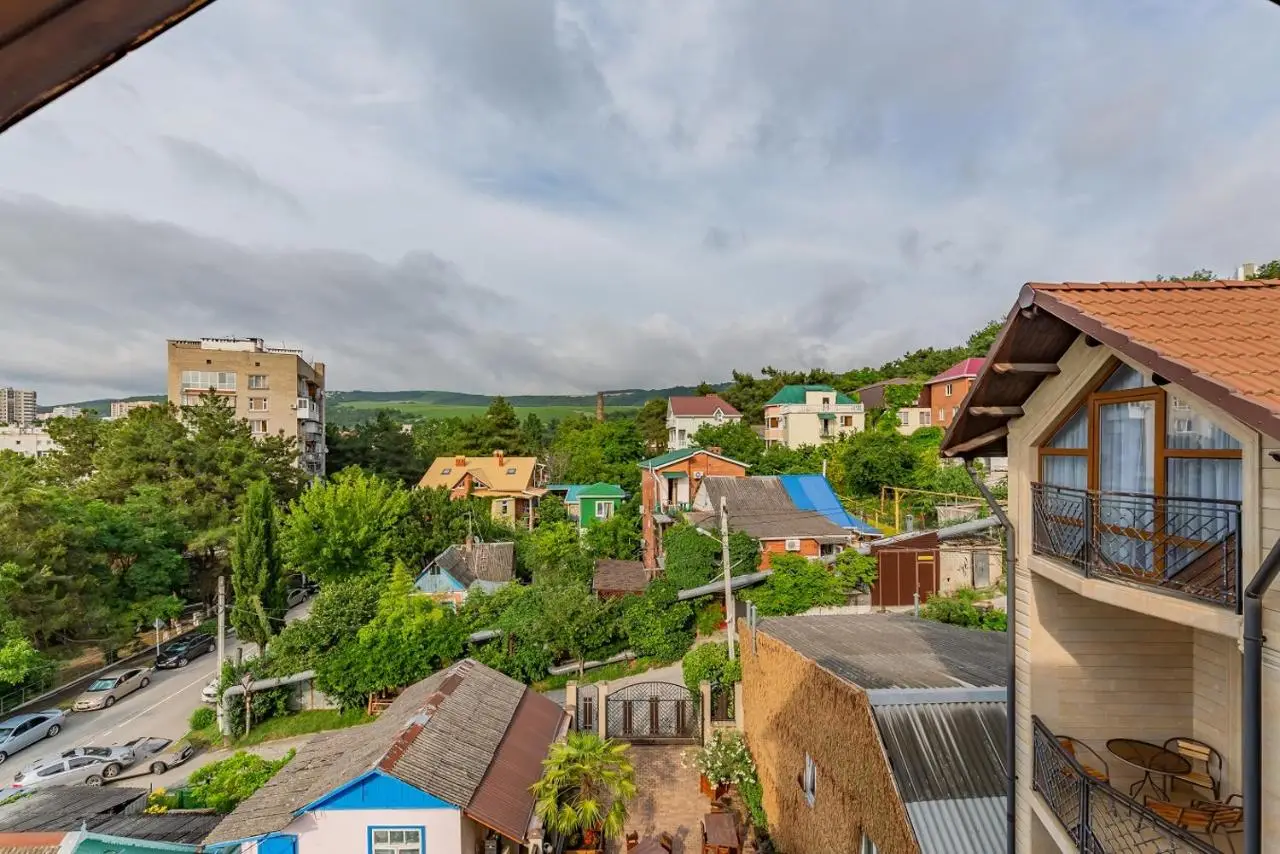 Дивноморское: Guest House Yuzhniy